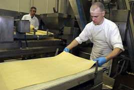 帶你偷窺國外麥當勞生產車間