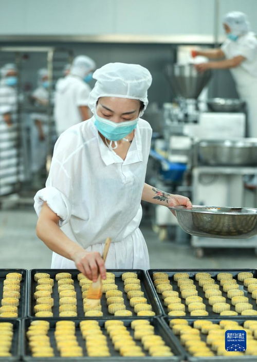 制作月餅迎中秋