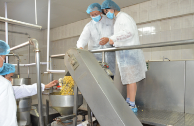 走進食品工廠 突擊檢查深圳市坪山區食品加工企業實錄